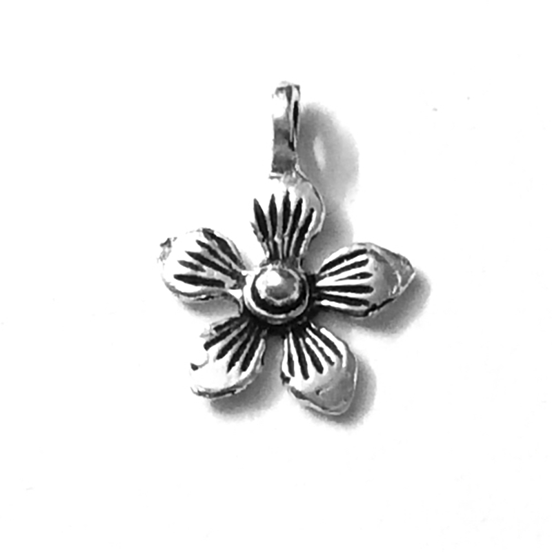 Lot of 2 Sterling Silver Charm Petal 12 mm 1 gram ID # 4020 - Click Image to Close