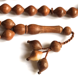 Rose Wood Islamic Prayer Beads Tasbih 33 Shiny ID # 6584 - Click Image to Close