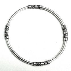 Full Sterling Silver Bangle Bracelet 11.7 gram ID # 2494